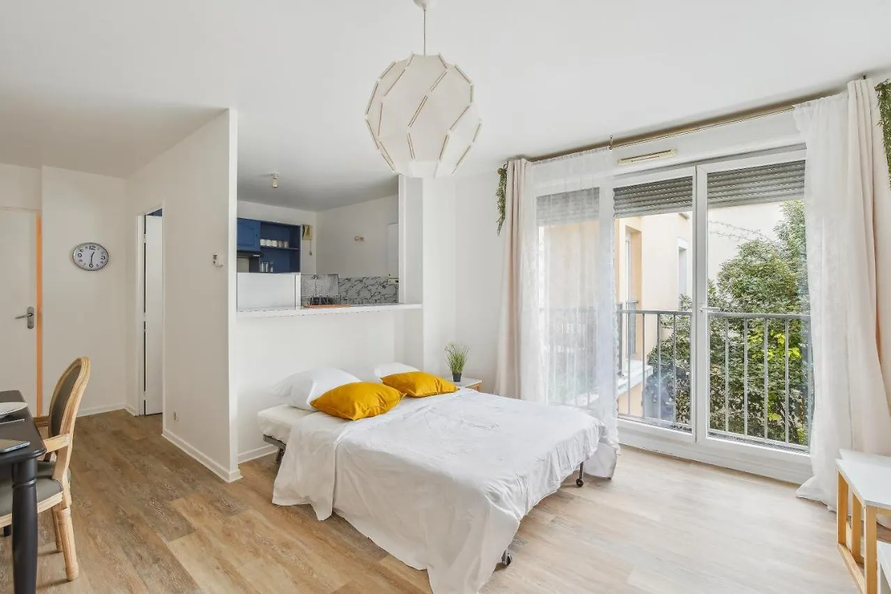 Chic And Spacious Apartment With Balcony Ivry-sur-Seine