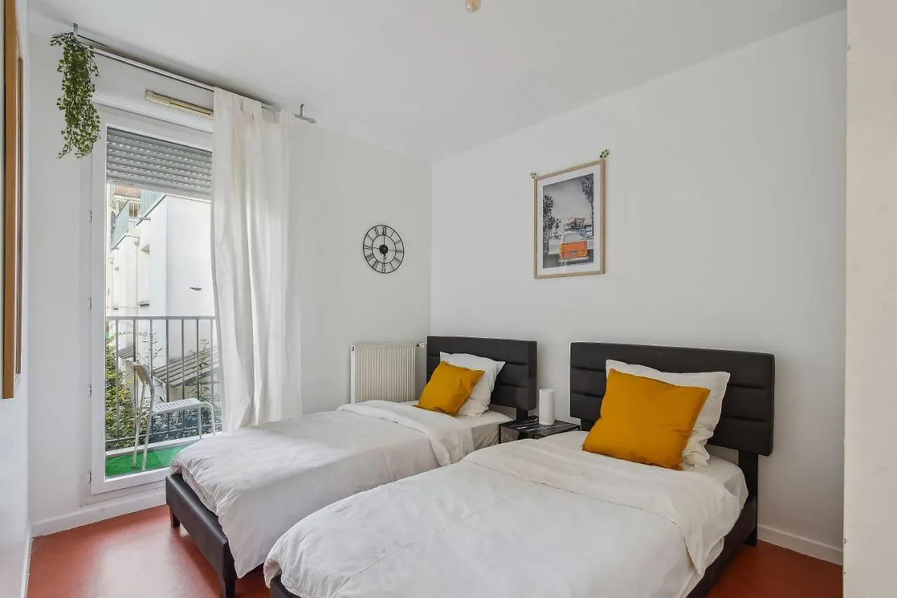 Chic And Spacious Apartment With Balcony Ivry-sur-Seine France