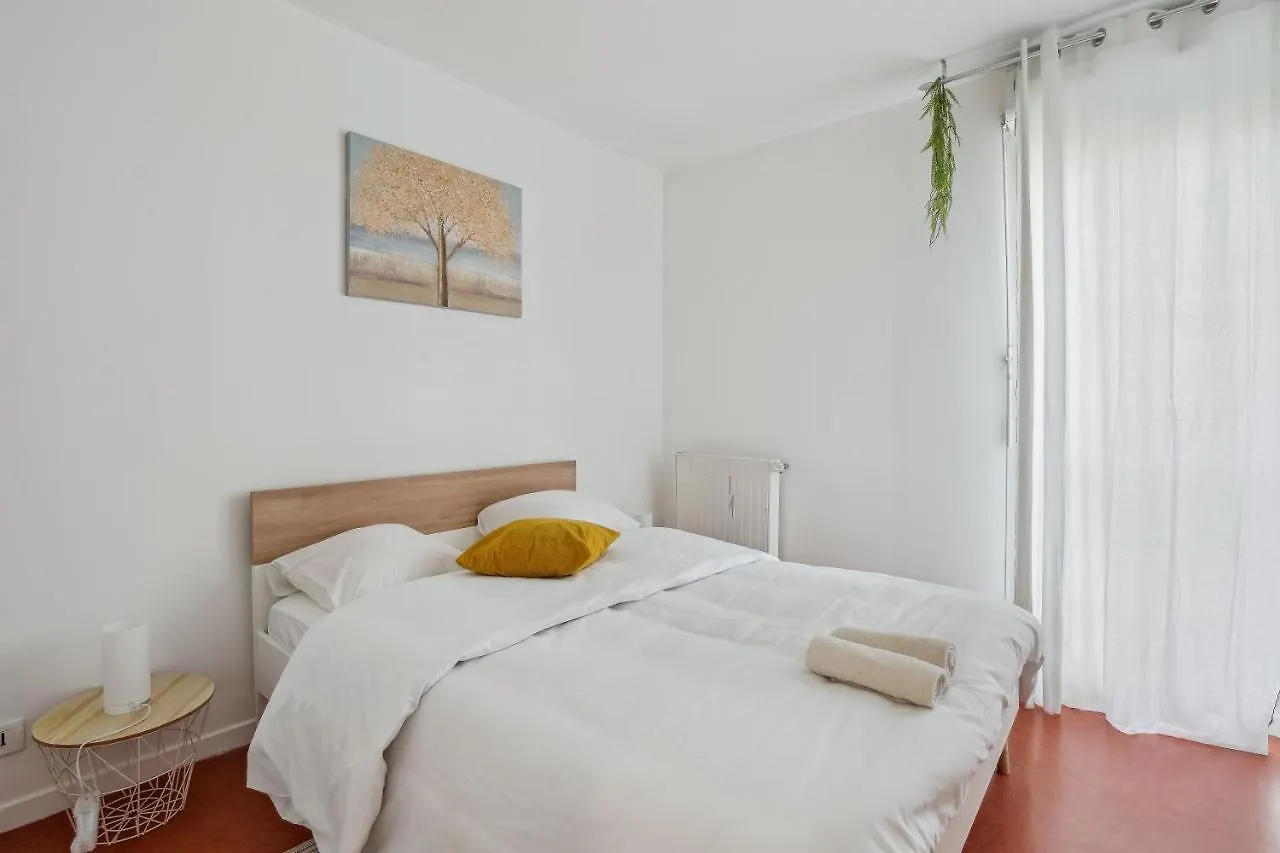 Chic And Spacious Apartment With Balcony Ivry-sur-Seine