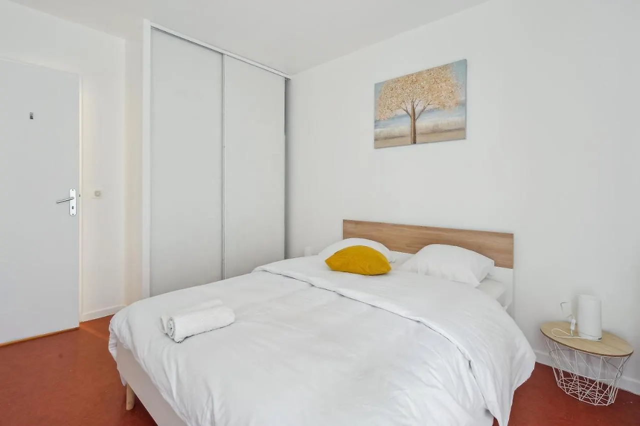 Chic And Spacious Apartment With Balcony Ivry-sur-Seine